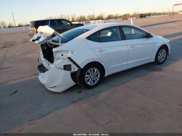 Hyundai ELANTRA SE 2018 5NPD74LF7JH229560 Image 4