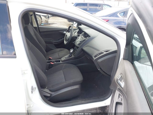 Продажа на аукционе авто 2017 Ford Focus Se, vin: 1FADP3F27HL296870, номер лота: 44572587