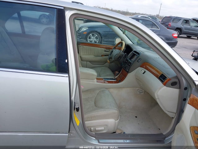 2002 LEXUS LS 430 JTHBN30F920073921 Photo 4