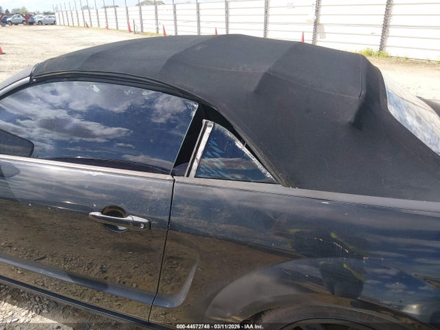 2006 FORD MUSTANG 1ZVFT85H865180125 Photo 5