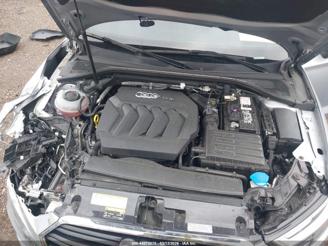 44572820 :رقم المزاد ، WAUAUGFF8K1013229 vin ، 2019 Audi A3 40 Premium/40 Titanium Premium مزاد بيع