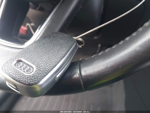 44572820 :رقم المزاد ، WAUAUGFF8K1013229 vin ، 2019 Audi A3 40 Premium/40 Titanium Premium مزاد بيع