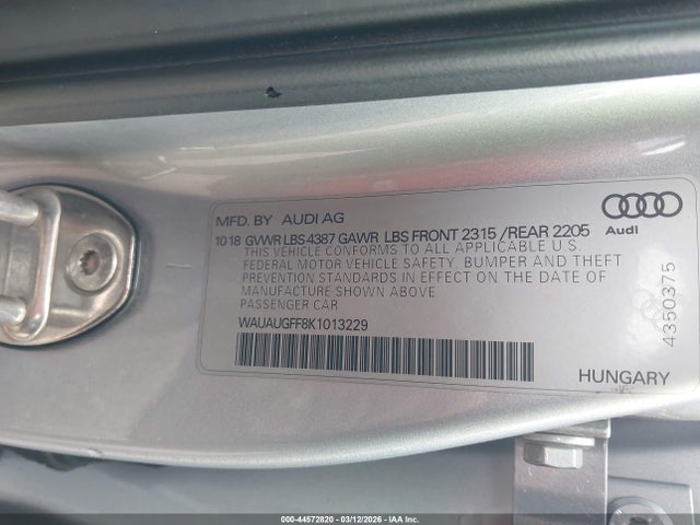 44572820 :رقم المزاد ، WAUAUGFF8K1013229 vin ، 2019 Audi A3 40 Premium/40 Titanium Premium مزاد بيع