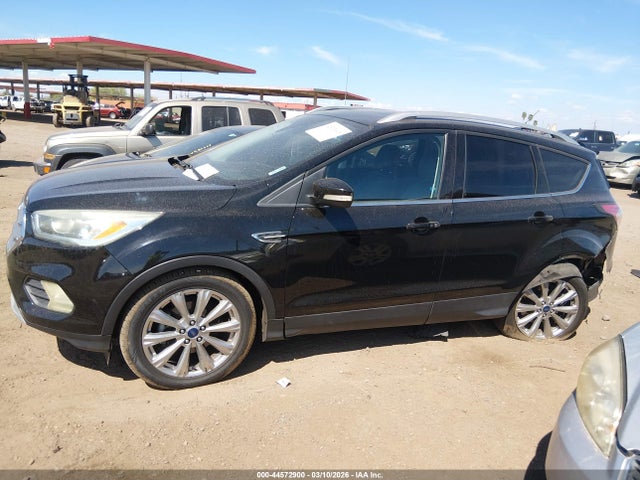 2017 Ford Escape Titanium მანქანა იყიდება აუქციონზე, vin: 1FMCU0JDXHUA00171, აუქციონის ნომერი: 44572900