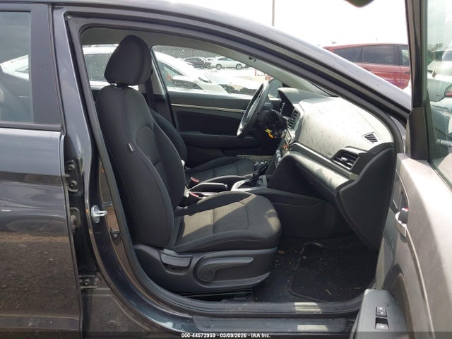 2020 Hyundai Elantra Sel მანქანა იყიდება აუქციონზე, vin: 5NPD84LF5LH562582, აუქციონის ნომერი: 44572959