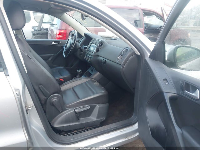 Продажа на аукционе авто 2017 Volkswagen Tiguan 2.0t/2.0t S, vin: WVGAV7AXXHK022917, номер лота: 44572986