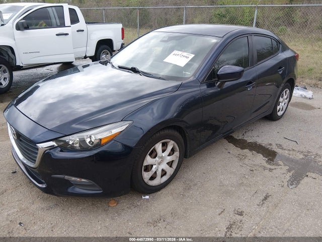 Продаж на аукціоні авто 2018 Mazda Mazda3 Sport, vin: 3MZBN1U79JM215623, номер лоту: 44572990
