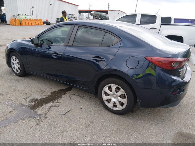 Продаж на аукціоні авто 2018 Mazda Mazda3 Sport, vin: 3MZBN1U79JM215623, номер лоту: 44572990
