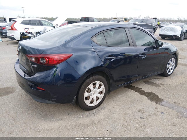 Продаж на аукціоні авто 2018 Mazda Mazda3 Sport, vin: 3MZBN1U79JM215623, номер лоту: 44572990