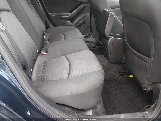 Продаж на аукціоні авто 2018 Mazda Mazda3 Sport, vin: 3MZBN1U79JM215623, номер лоту: 44572990