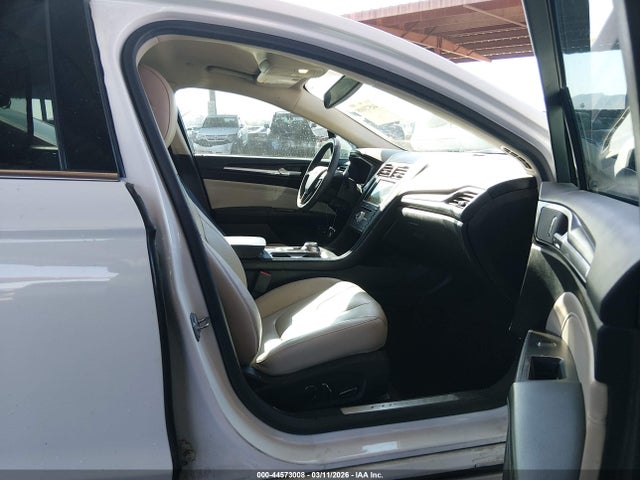 3FA6P0RU1JR120327 Ford Fusion Hybrid Titanium