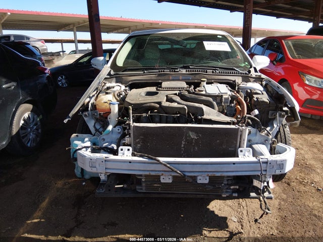3FA6P0RU1JR120327 Ford Fusion Hybrid Titanium