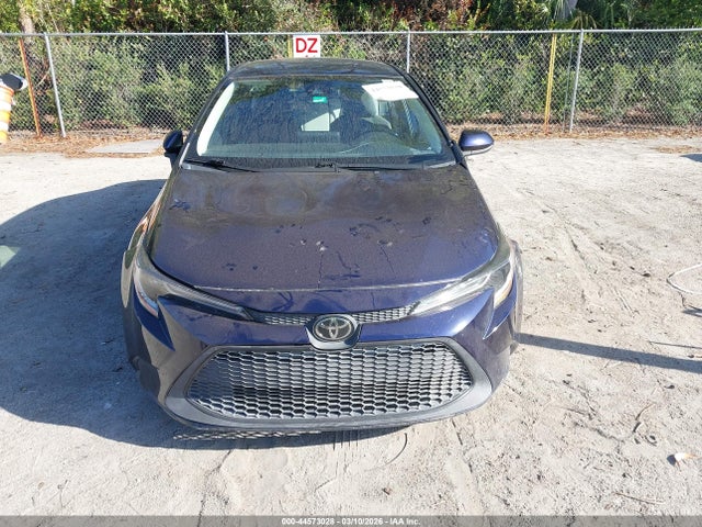 44573028 :رقم المزاد ، 5YFEPMAE1NP324641 vin ، 2022 Toyota Corolla Le مزاد بيع