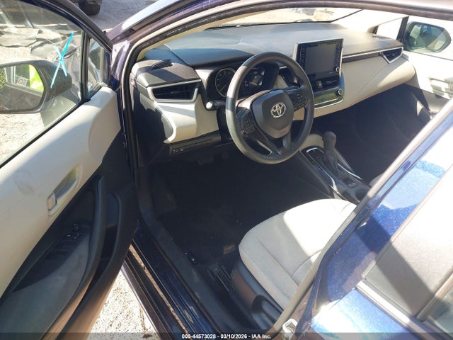 44573028 :رقم المزاد ، 5YFEPMAE1NP324641 vin ، 2022 Toyota Corolla Le مزاد بيع