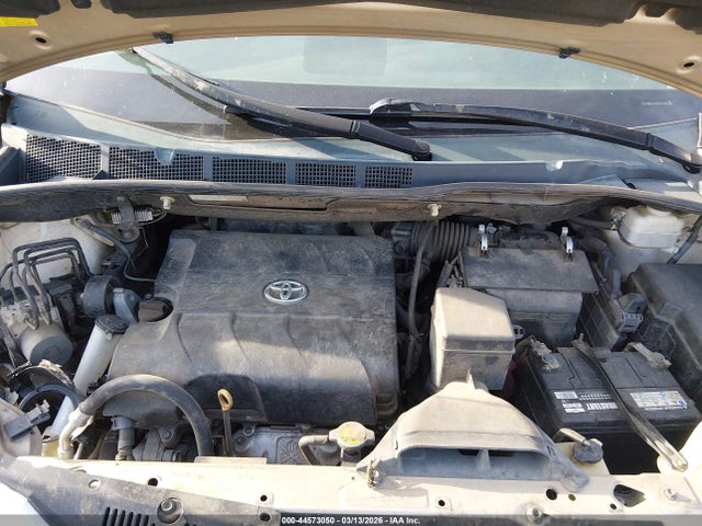 2011 TOYOTA SIENNA 5TDYK3DCXBS061536 Photo 9