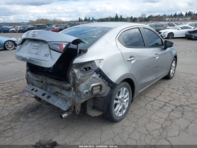 3MYDLBZV4GY102941 Scion IA