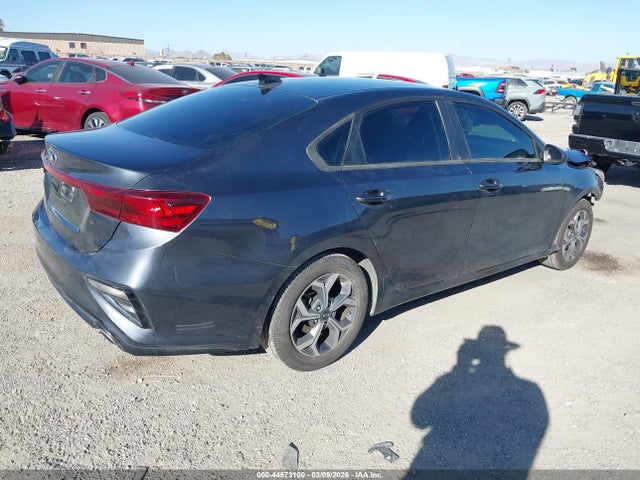 3KPF24AD9ME380904 KIA Forte Lxs