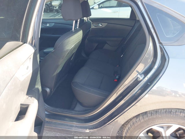 3KPF24AD9ME380904 KIA Forte Lxs