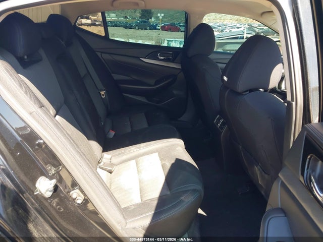 1N4AA6AP5GC427849 Nissan Maxima 3.5 S