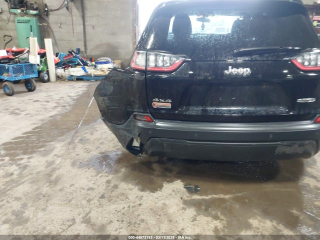 44573193 :رقم المزاد ، 1C4PJMLB7KD417661 vin ، 2019 Jeep Cherokee Latitude Plus 4x4 مزاد بيع