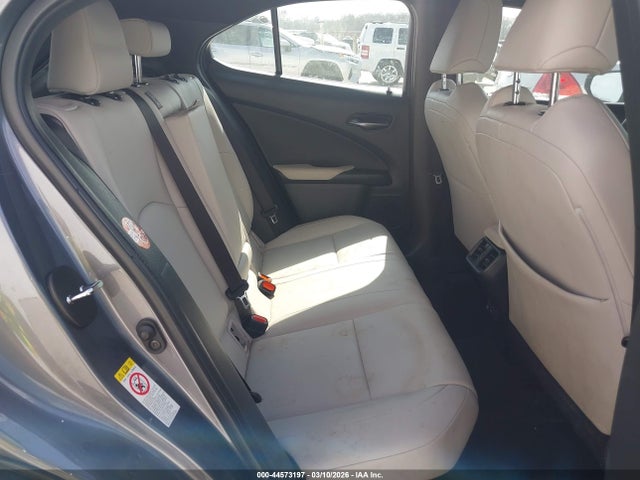 44573197 :رقم المزاد ، JTHU9JBH2K2001561 vin ، 2019 Lexus Ux 250h مزاد بيع
