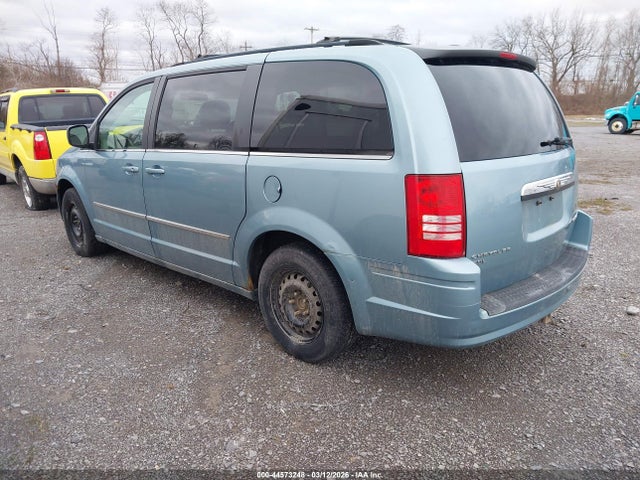 2010 Chrysler Town & Country Touring მანქანა იყიდება აუქციონზე, vin: 2A4RR5D15AR375932, აუქციონის ნომერი: 44573248