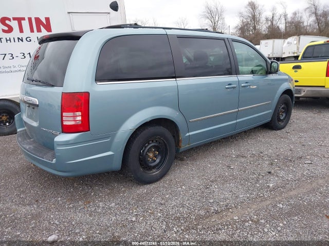 2010 Chrysler Town & Country Touring მანქანა იყიდება აუქციონზე, vin: 2A4RR5D15AR375932, აუქციონის ნომერი: 44573248