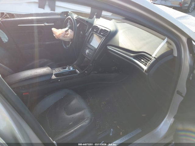 2019 FORD FUSION HYBRID 3FA6P0RU0KR257552 Photo 4