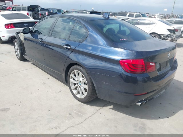 2011 BMW 528I WBAFR1C52BC741438 Photo 2