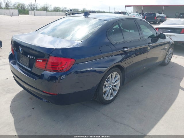 2011 BMW 528I WBAFR1C52BC741438 Photo 3