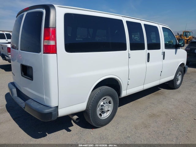 Chevrolet Express 2500 Ls 2017 1GNWGEFG9H1288847 Image 4