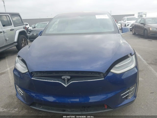 Продаж на аукціоні авто 2016 Tesla Model X 75d/p100d/p90d, vin: 5YJXCBE4XGF006994, номер лоту: 44573292