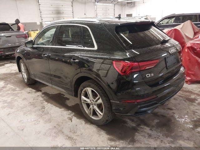 2021 AUDI Q3 WA1DECF37M1004630 Photo 2