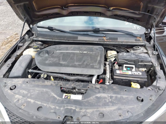 Chrysler 200 C 2015 1C3CCCCG6FN565285 Image 10