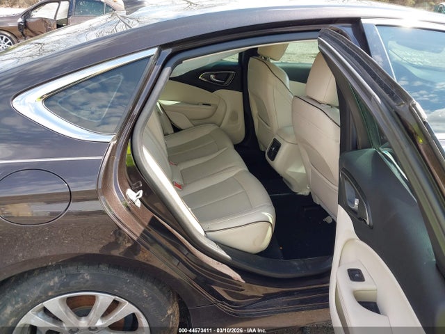 Chrysler 200 C 2015 1C3CCCCG6FN565285 Image 8