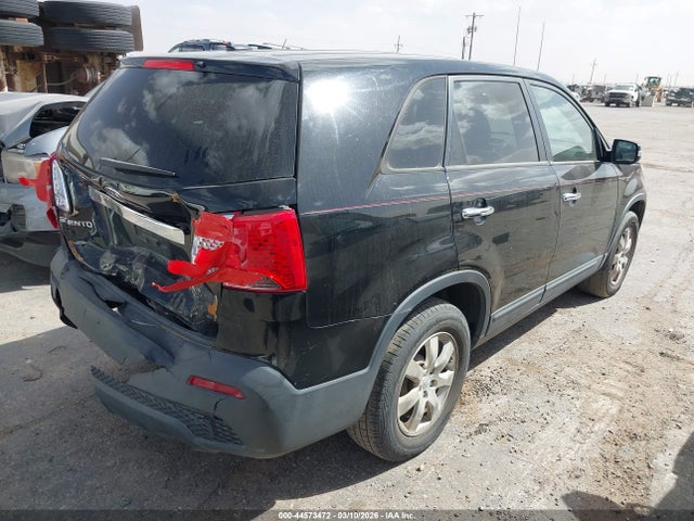 2011 Kia Sorento Lx მანქანა იყიდება აუქციონზე, vin: 5XYKT3A15BG174538, აუქციონის ნომერი: 44573472