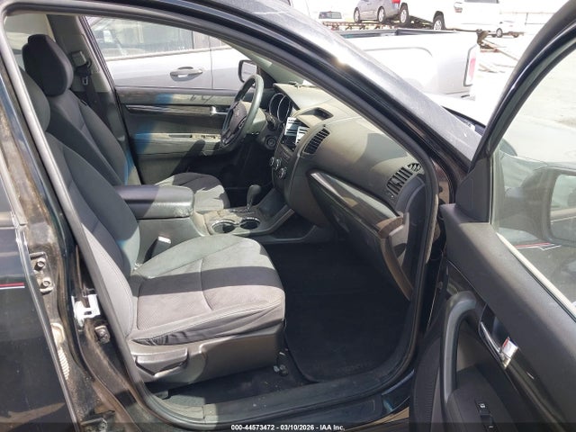 2011 Kia Sorento Lx მანქანა იყიდება აუქციონზე, vin: 5XYKT3A15BG174538, აუქციონის ნომერი: 44573472