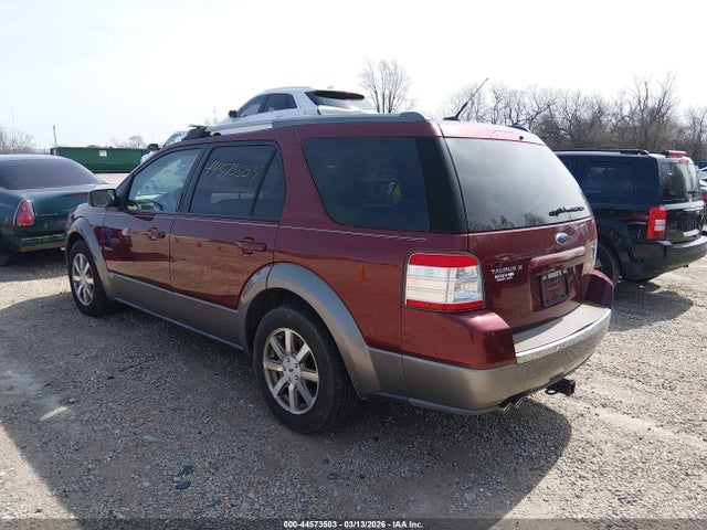 2008 FORD TAURUS X 1FMDK02W08GA11561 Photo 2