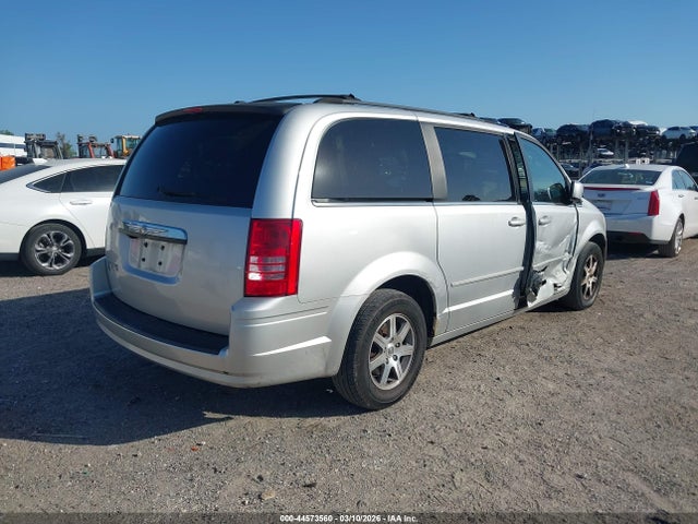 44573560 :رقم المزاد ، 2A8HR54PX8R758239 vin ، 2008 Chrysler Town & Country Touring مزاد بيع