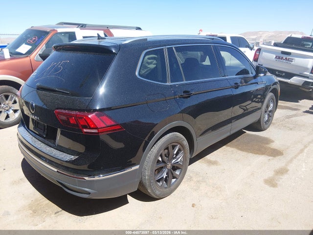2023 VOLKSWAGEN TIGUAN 3VV3B7AX2PM061967 Photo 3