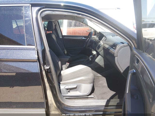 2023 VOLKSWAGEN TIGUAN 3VV3B7AX2PM061967 Photo 4