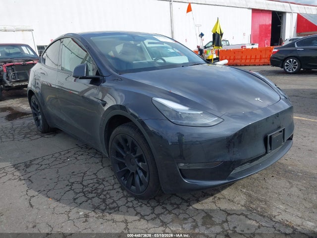 2025 TESLA MODEL Y 7SAYGDEE6SF270321 Photo 0