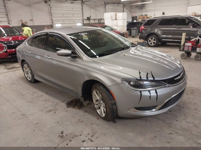 2015 Chrysler 200 Limited მანქანა იყიდება აუქციონზე, vin: 1C3CCCAB3FN547060, აუქციონის ნომერი: 44573770