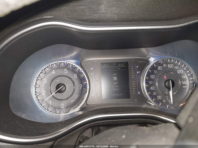 2015 Chrysler 200 Limited მანქანა იყიდება აუქციონზე, vin: 1C3CCCAB3FN547060, აუქციონის ნომერი: 44573770