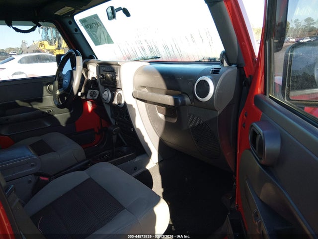 2010 JEEP WRANGLER UNLIMITED 1J4BA5H19AL173039 Photo 4