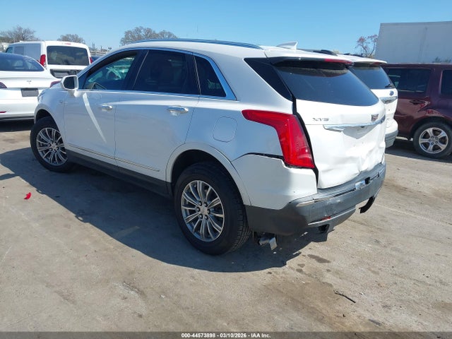 2017 CADILLAC XT5 1GYKNBRS0HZ254917 Photo 2