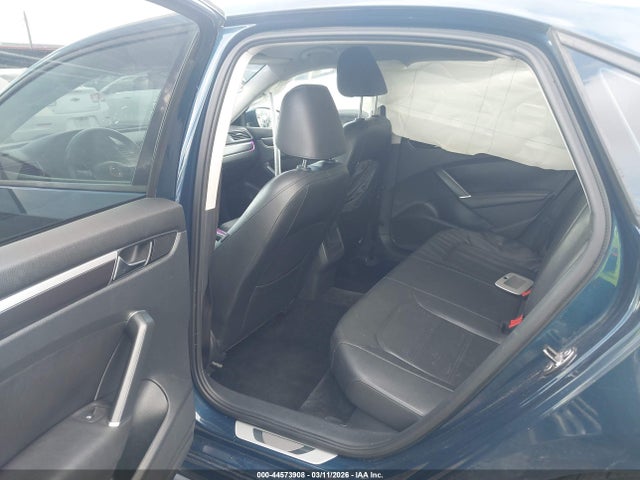 Продаж на аукціоні авто 2018 Volkswagen Passat 2.0t R-line/2.0t S, vin: 1VWAA7A3XJC007120, номер лоту: 44573908