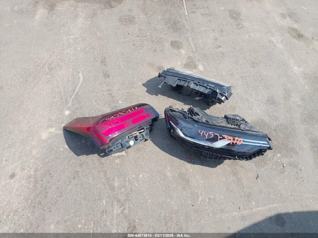 44573910 :رقم المزاد ، 1GYKPDRS6MZ108747 vin ، 2021 Cadillac Xt6 Awd Premium Luxury مزاد بيع