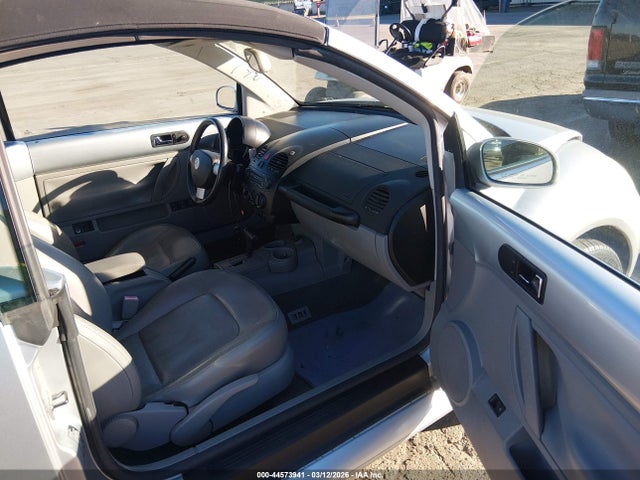 2005 Volkswagen New Beetle Gls 1.8t მანქანა იყიდება აუქციონზე, vin: 3VWCD31YX5M315767, აუქციონის ნომერი: 44573941