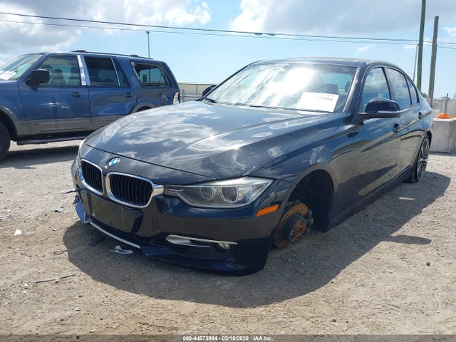 44573994 :رقم المزاد ، WBA3A5C53CF256288 vin ، 2012 Bmw 328i مزاد بيع